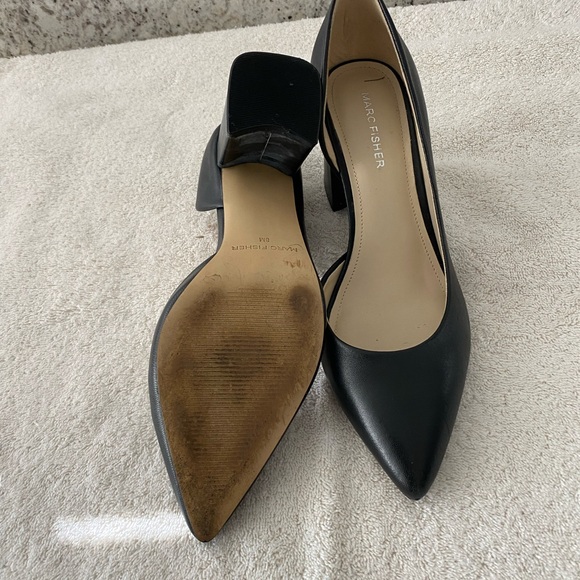 WORN ONCE Marc Fisher Black Pointed Toe Heels. SZ 8 - Picture 4 of 5
